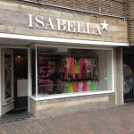 Freesletters op steigerhout Isabella Hilversum